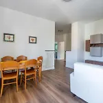 Daire Family Flat Con Giardino, 2 Bagni, 6 Ospiti