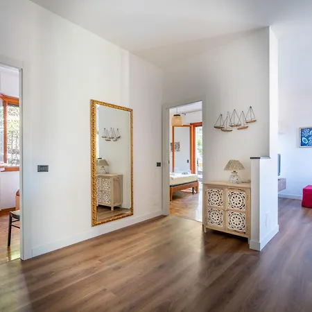 Family Flat Con Giardino, 2 Bagni, 6 Ospiti ラッパロ