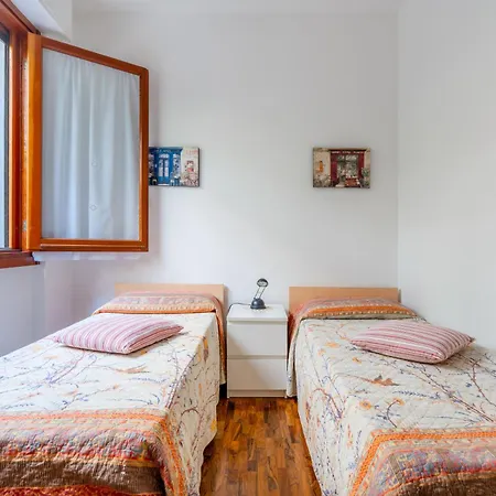Family Flat Con Giardino, 2 Bagni, 6 Ospiti Daire Rapallo