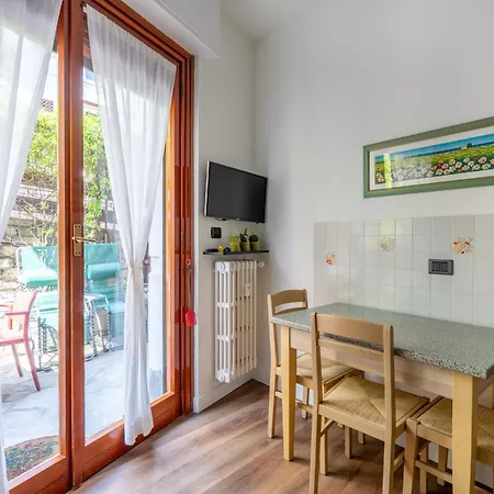 Charm In Daire Rapallo