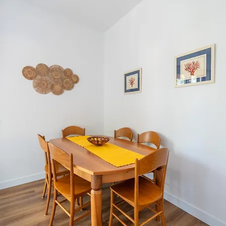 アパート Family Flat Con Giardino, 2 Bagni, 6 Ospiti *
