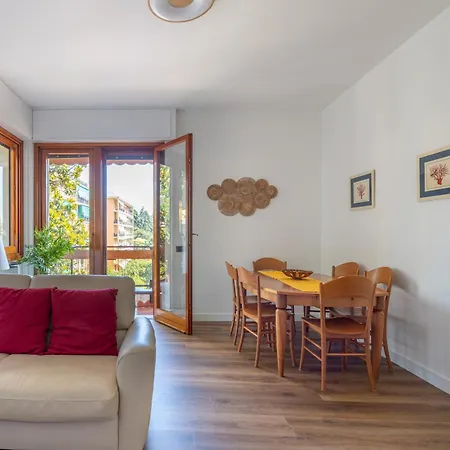 Family Flat Con Giardino, 2 Bagni, 6 Ospiti * ラッパロ