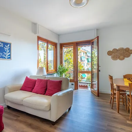 Family Flat Con Giardino, 2 Bagni, 6 Ospiti * ラッパロ